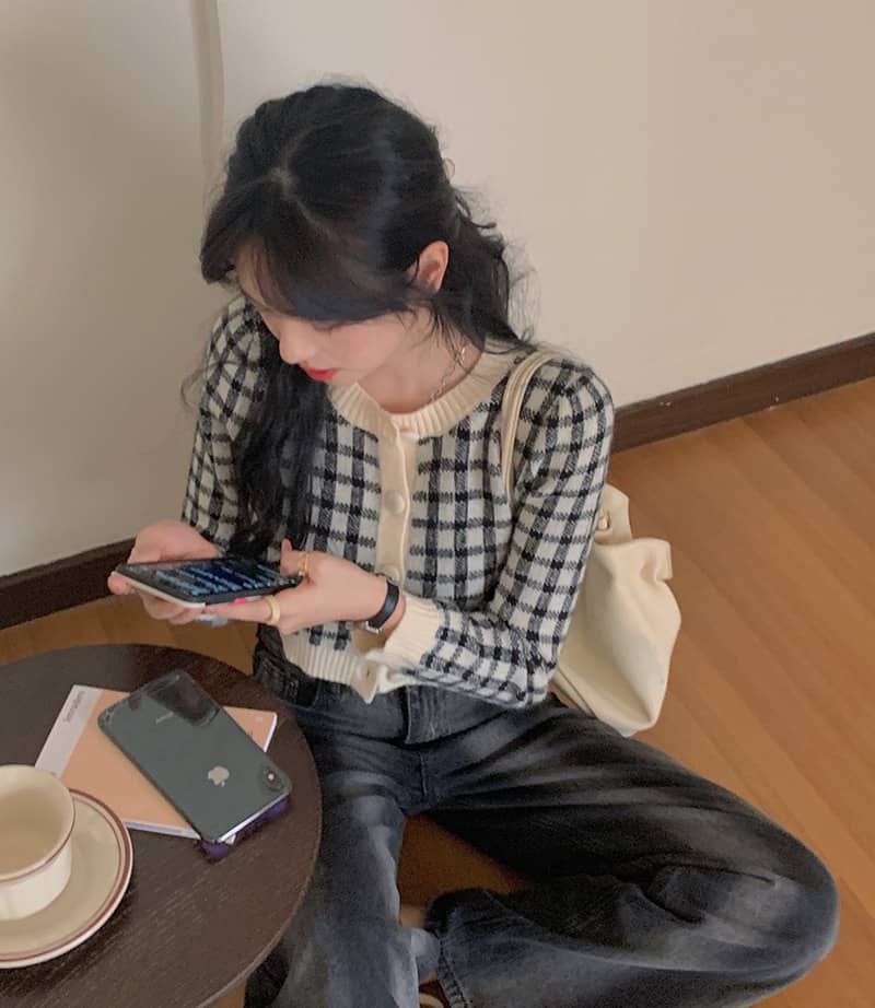 Retro Cardigan Short Jacket Plaid Knit Sweater