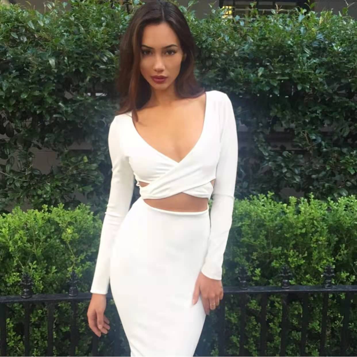 Women's Clothing Shows The Chest And Navel V-neck Long-sl…