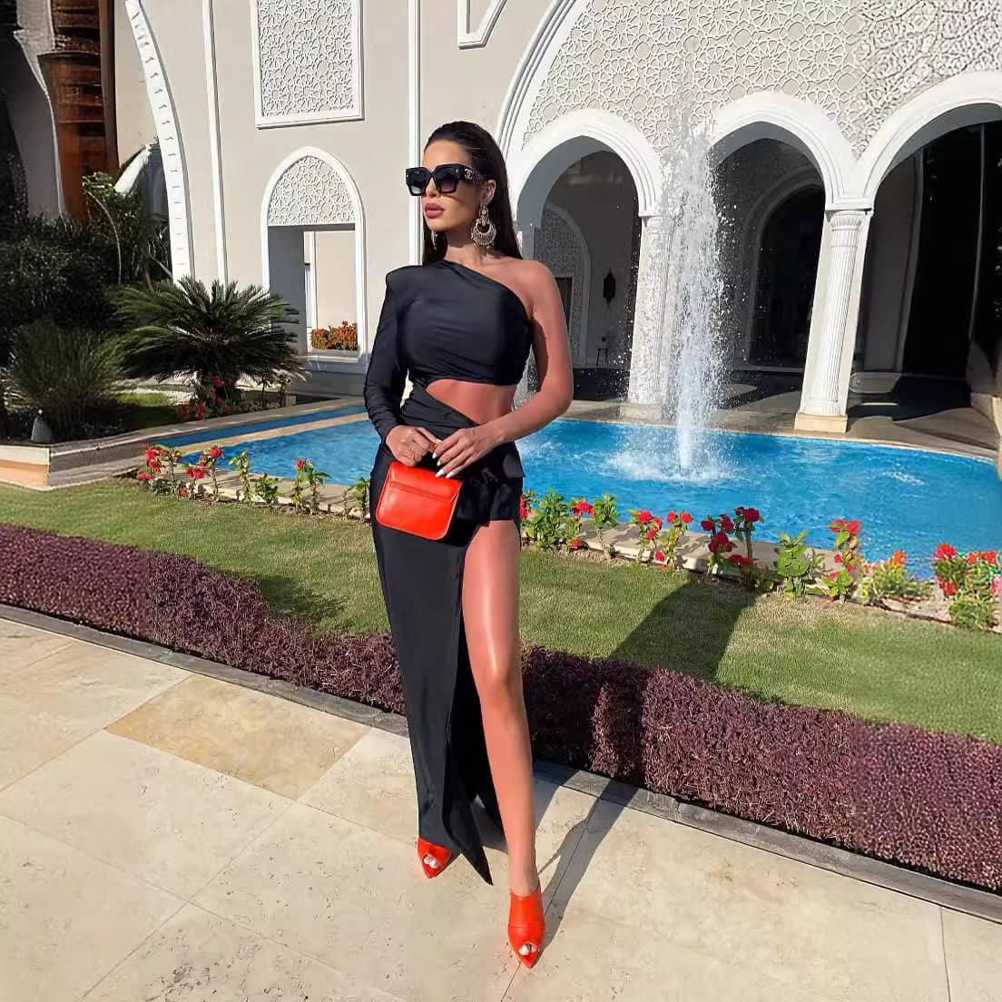 Women's Long Sleeved Hollow Slit Elastic Sloping Shoulder…